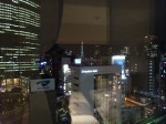 ていましたからほぼ泥酔だったのでしょう。写真はこの日が開業初日のホテルの部屋から見たライトアップされた東京タワー。いま銀座でもホテル建設ラッシュで、シティとビジネスの中間