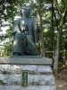 ことが政治家にとって最大の願望なのです。この東行庵はもともと山県有朋所有の無鄰庵であり、晋作陶像の場所はそもそも有朋銅像が立っていたところでありますから、写真の銅像があっ